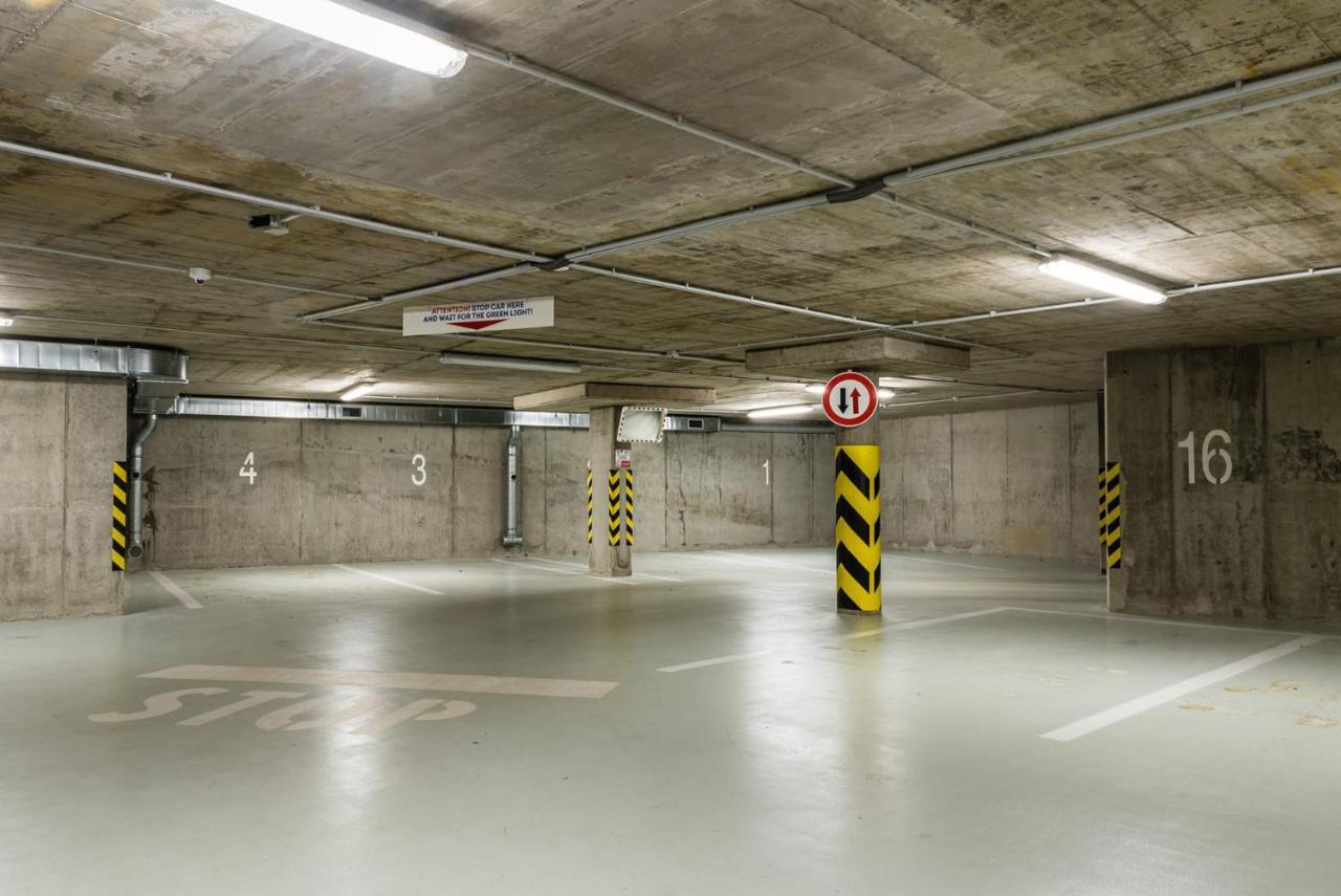 City Castle Apartments Free Parking Bratislava Luaran gambar