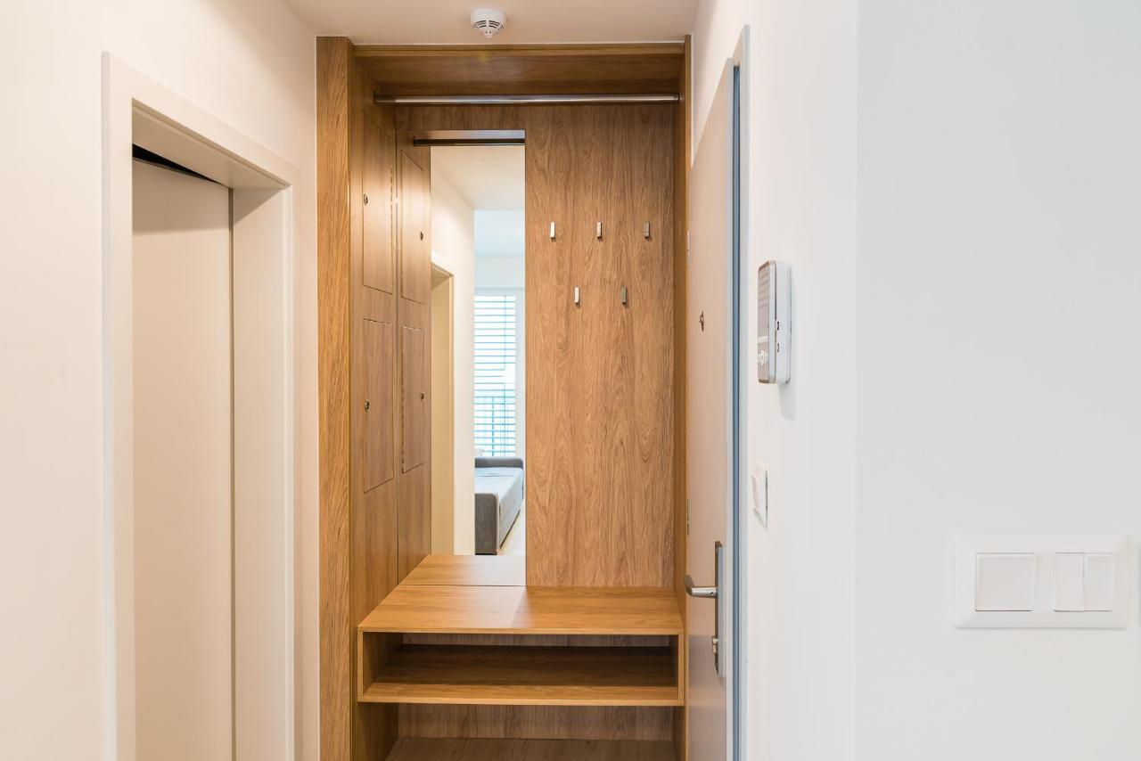 City Castle Apartments Free Parking Bratislava Luaran gambar